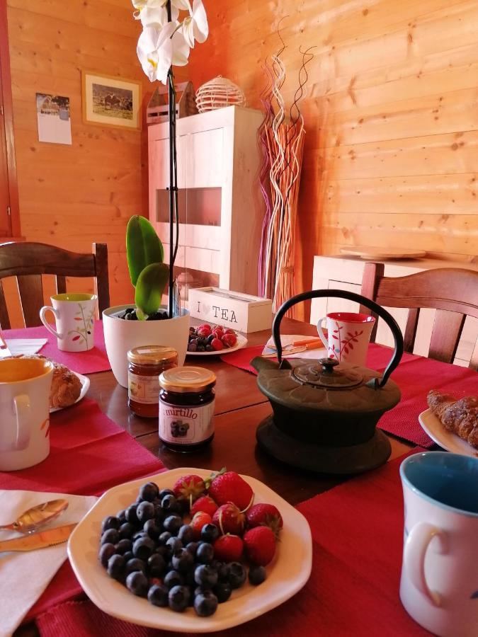 Agriturismo Bio Apipoli Lucino Kültér fotó